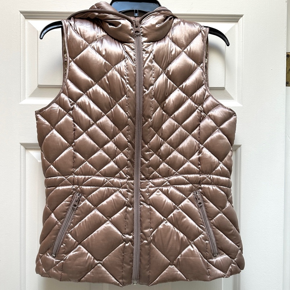 Bernardo hooded vest